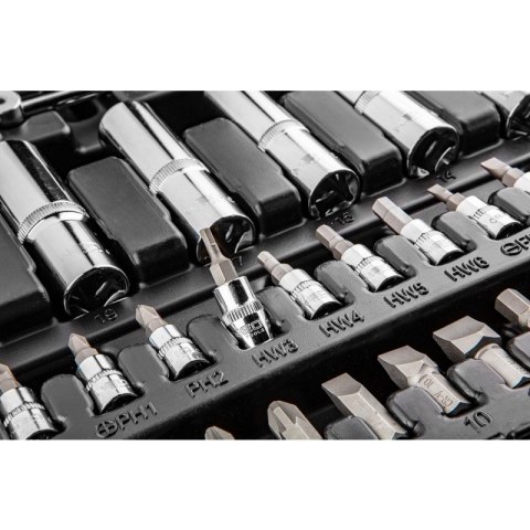 ZESTAW KLUCZY NASADOWYCH 1/4'',1/2'' 111 CZĘŚCI CRV