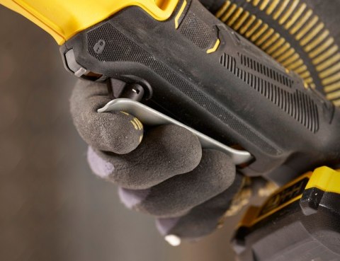 KLUCZ UDAROWY GRZECHOTKA AKUMULATOROWY V20 0*AH