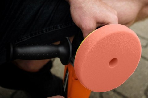 PAD POLERSKI 150*150*25MM GĄBKA ŚREDNIA