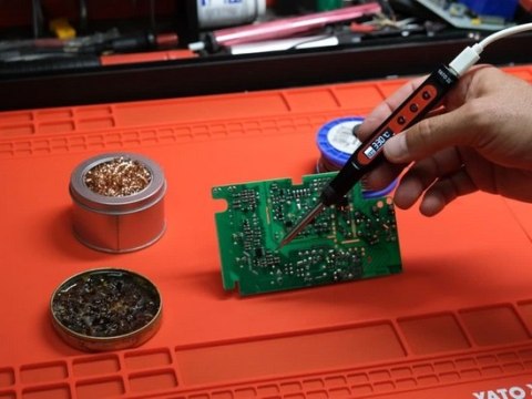 PRZENOŚNA LUTOWNICA CYFROWA T12 65W