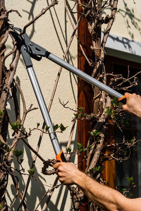 SEKATOR DO GAŁĘZI BY-PASS 710MM ZAKRES DO 45MM