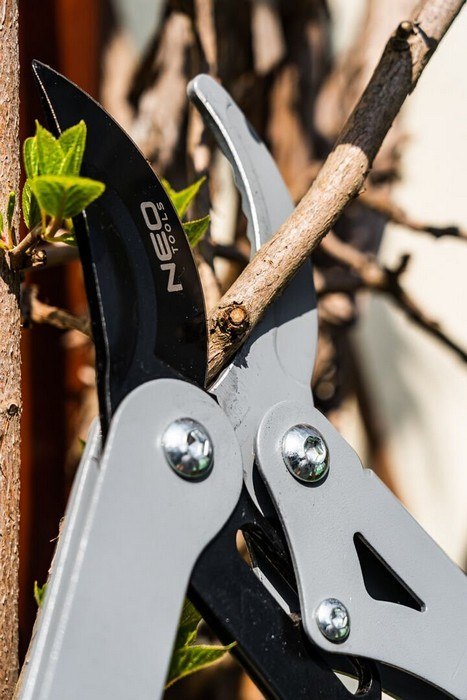 SEKATOR DO GAŁĘZI BY-PASS 710MM ZAKRES DO 45MM